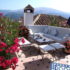 Casa Aire De Lecrin Bed and breakfast